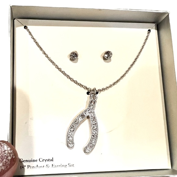 Rhinestone Wishbone & Stud Earrings Boxed Set - New in Box - Picture 1 of 4